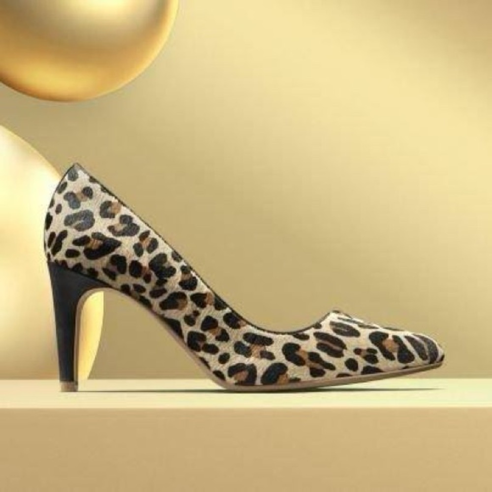 NEW!! Clarks Laina Rae Leopard Print Women's Heels Size 6M